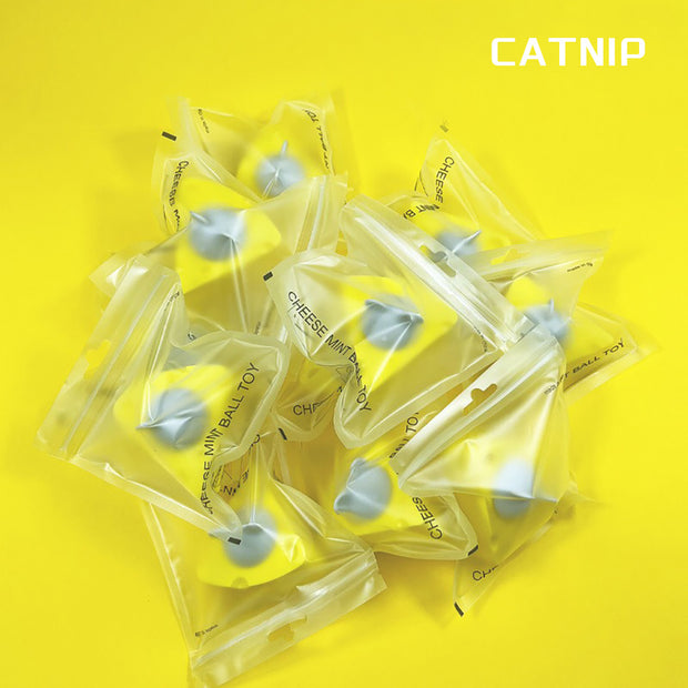 Edible Catnip Ball Toy – Silvervine Wall Treat for Indoor Cats